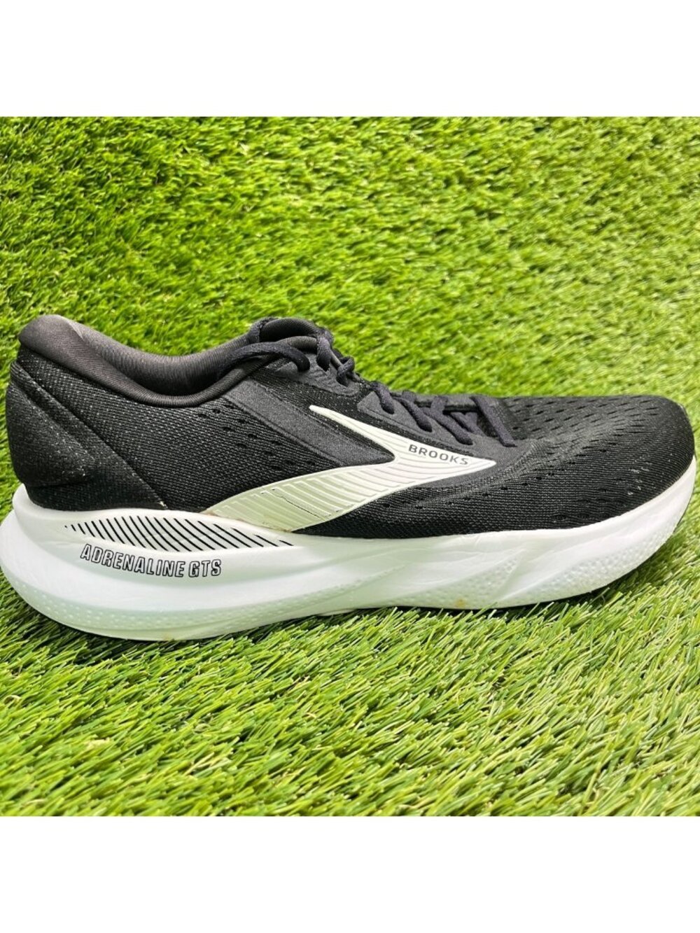 Brooks Adrenaline GTS 24 Mens Size 9 Black White Athletic Running Shoes Sneakers